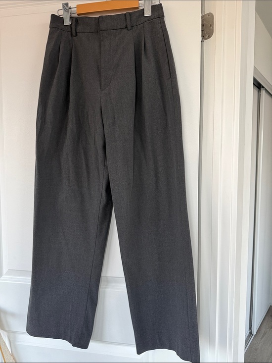 Uniqlo Pants - Uniqlo Dark Gray Pleated Trousers